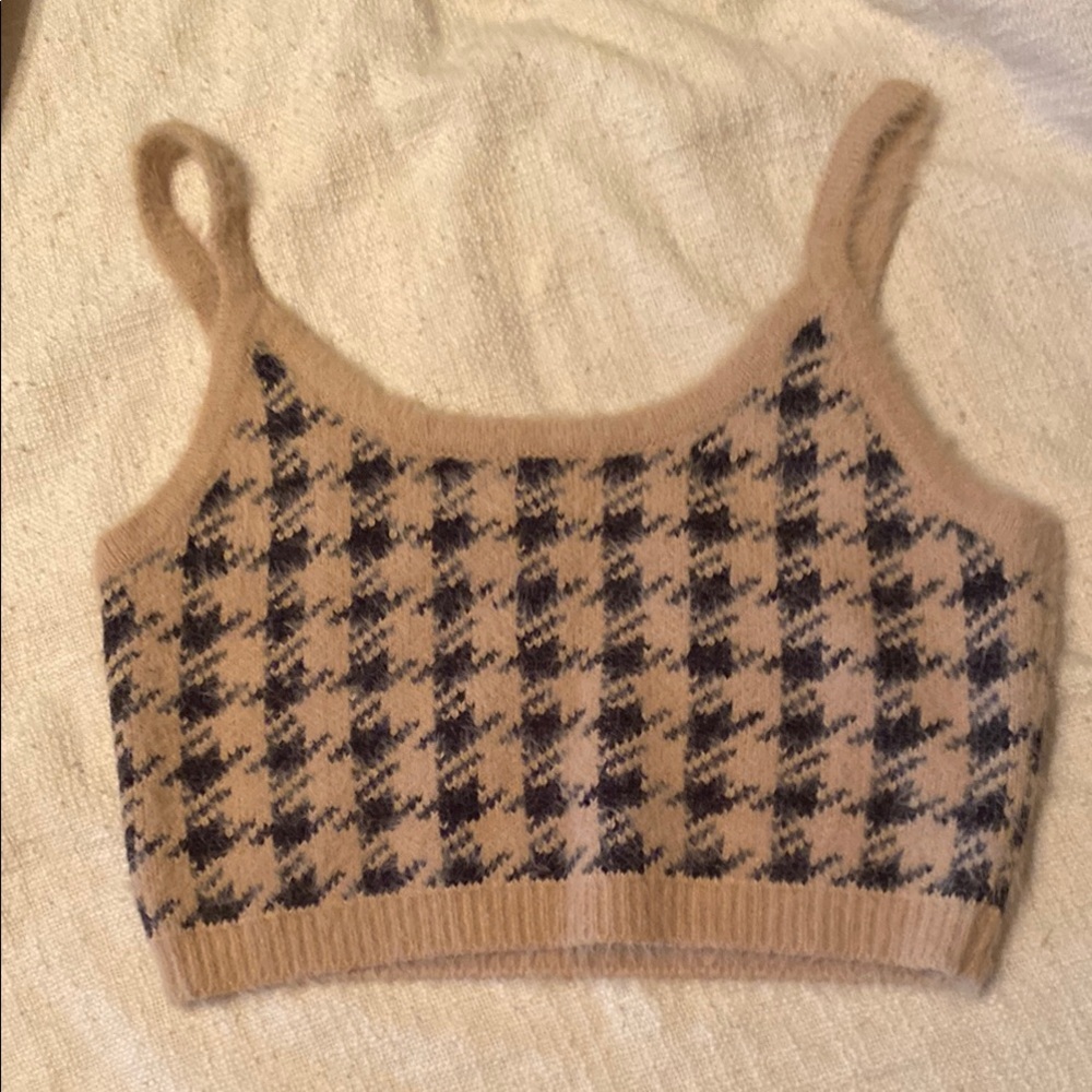 Houndstooth knit cropped tank